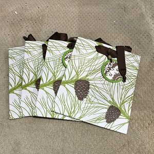 4 Pinecone Christmas Gift Bags & Tags